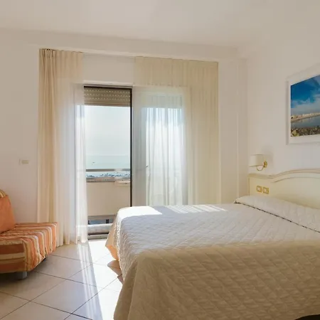 Acapulco Hotel 4*
